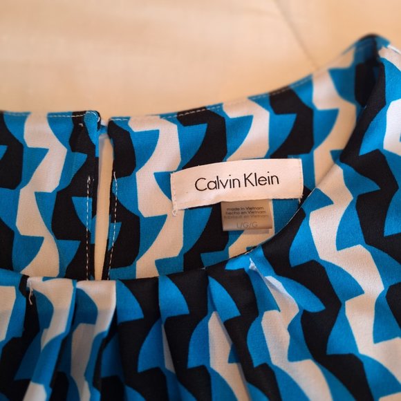 TOP - sleevless - Picture 2 of 3